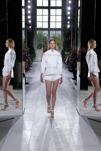 Look 5